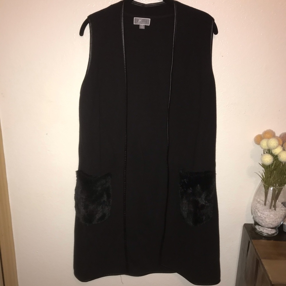 JM Collection Faux-Fur-Pocket Vest - Picture 1 of 4